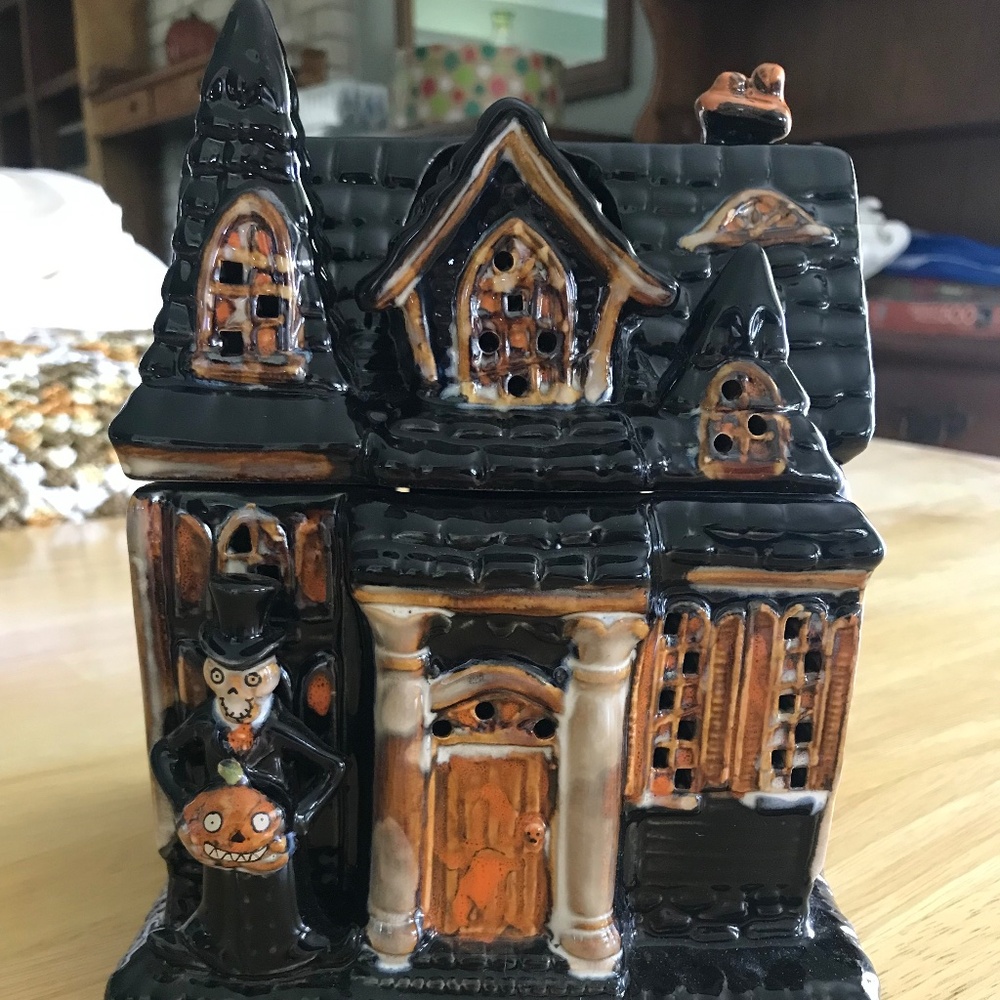 Yankee Candle - Boney Bunch Mansion